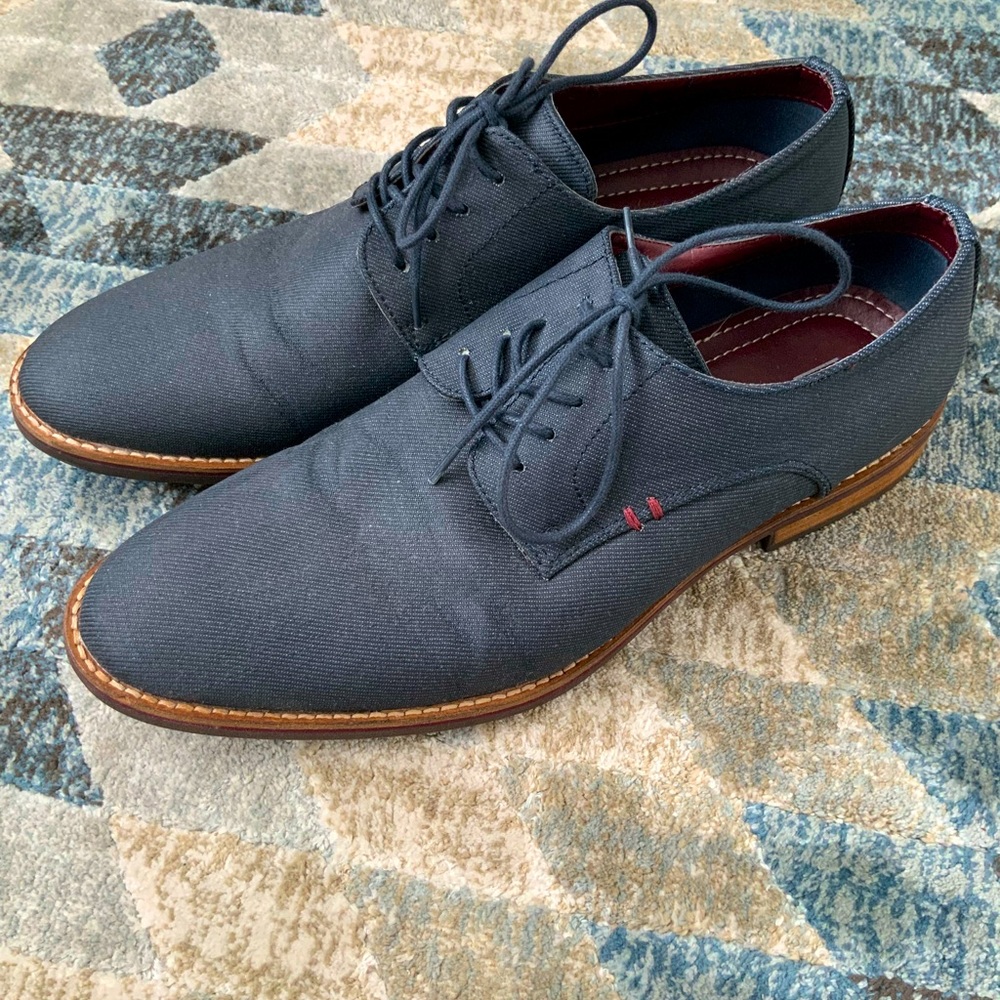 Men’s dress shoes blue